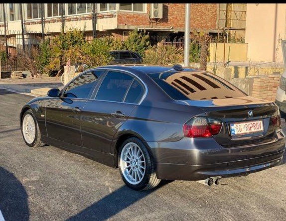 Shitet BMW 330I 