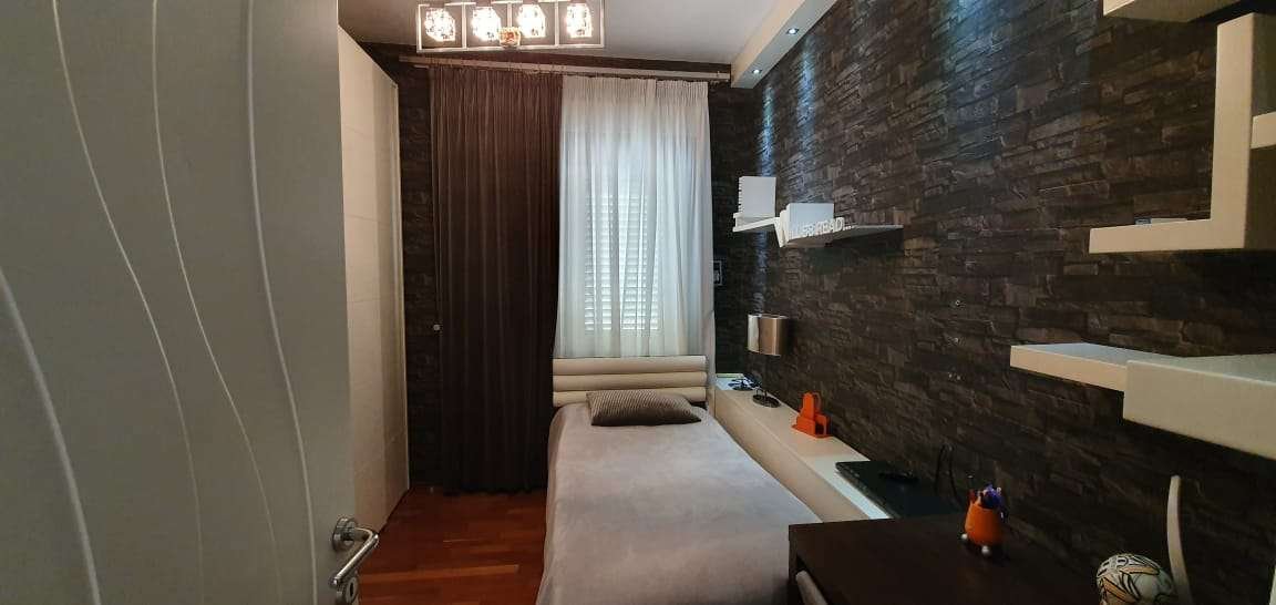 APARTAMENT LUX 3+1+2 PER QIRA NE VOLLGA