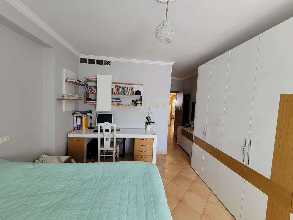 SHITET APARTAMENT 2+1+2 PRANE KAZAZIT!!