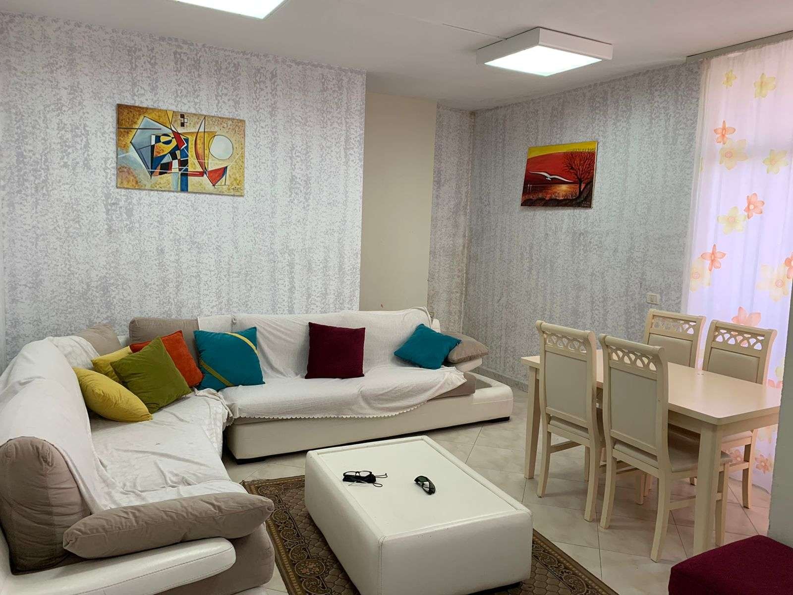 JEPET ME QIRA APARTAMENT 2+1+2 NE VOLLGA